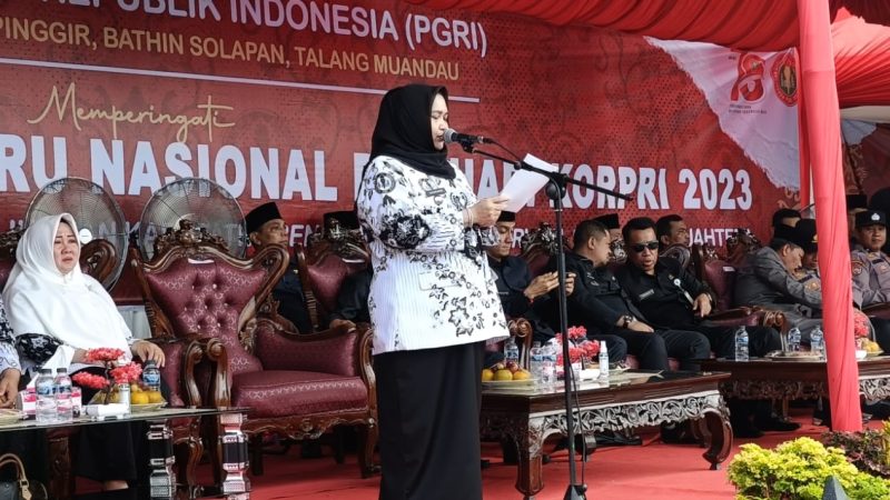 Peringatan HUT Ke-78 PGRI dan HGN 2023, Bupati Kasmarni Peran Guru Tumbuh Generasi Berkwalitas