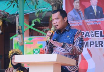 Pj Wali Kota Pekanbaru Lepas Pawai Sumpah Pemuda Murid SDN 18 dan SDN 20