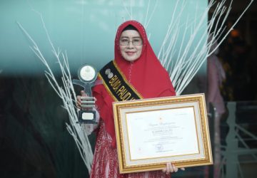 Sukses Kawal Gerakan Transisi PAUD ke SD Yang Menyenangkan, Bunda PAUD Inhil Hj. Zulaikhah Raih Predikat Wiyata Dharma Madya
