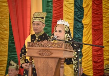 Setelah Penabalan, Bupati Kasmarni dan Wakil Bupati Bagus Santoso Resmi Sandang Gelar Kehormatan