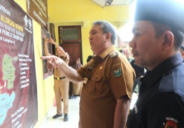 Sambangi Kantor PPK dan Panwascam Muara Enim, Pj. Bupati Ajak Bersatu Ciptakan Pemilu Kondusif
