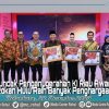 “KI RIAU AWARD 2023”, Bupati Sukiman dan Hj. Peni Herawati Raih Anugerah Keterbukaan Informasi 2023