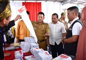 Menjelang Pemilu 2024, Pj Bupati Kampar Bersama KPU Kampar Gelar Simulasi Pemungutan Suara