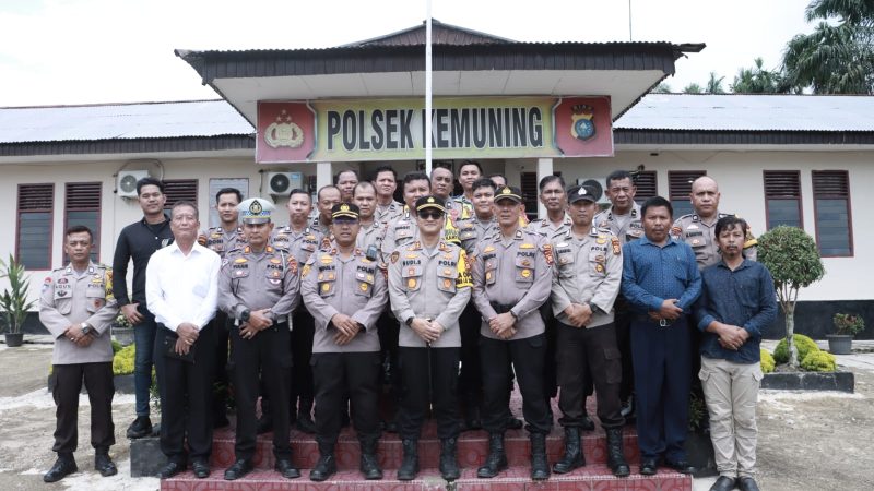 Kegiatan Arahan Pimpinan kepada Personel Polsek Kemuning Polres INHIL
