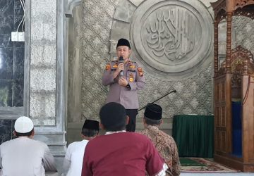 Usai Sholat Berjamaah, Polsek Perhentian Raja Sosialisasi Cooling Syatem Pemilu 2024
