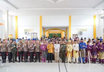 Pimpinan Rapat Persiapan Nataru, Bupati Rohil Imbau Jaga Kerukunan