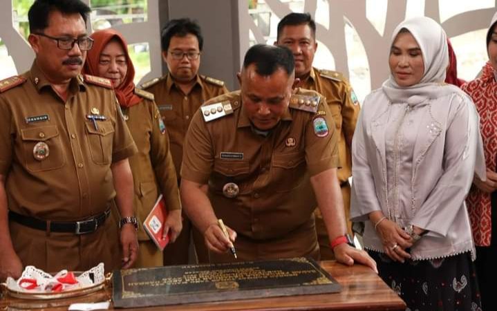 Resmikan Kantor BPKAD Lamsel, Bupati Nanang Ermanto Pinta Adanya Peningkatan Kinerja Pegawai