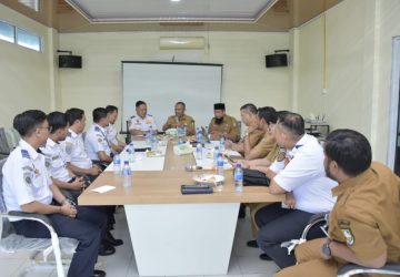 Ikut Rapat Keberangkatan Kapal Luar Negeri, Wabup Bagus Santoso Minta Penyedia Moda Transportasi Tidak Saling Sikut