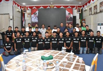 Lepas Keberangkatan Tim PSBS Bangkinang Mewakili Provinsi Riau U-17 di Jawa Timur, Pemda Kampar Apresiasi Generasi Sepakbola Kampar Emas