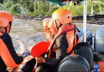 Kapal Terbalik di Pulau  Rupat! Tim Ops SAR Berhasil Selamatkan Korban