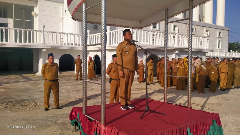 Pimpin Apel Bersama, Wabup Rohil Ingatkan PNS Untuk Disiplin dan Bekerja Sesuai Tupoksi