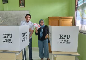 Mencoblos di TPS 04 Desa Dusun Mudo, Wabup Himbau Masyarakat Tidak Golput