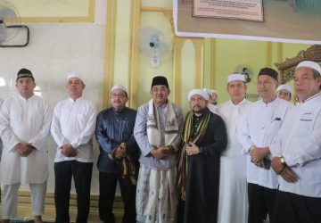Bupati Tanjabbar Hadiri Haul Ke-87 Tuan Guru Sapat