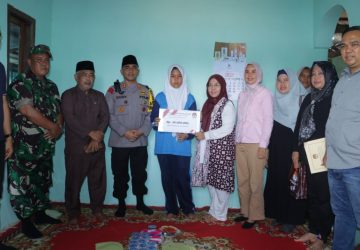 Anggota KPPS Indragiri Hulu Meninggal Dunia, Kapolres Inhu Serahkan Santunan