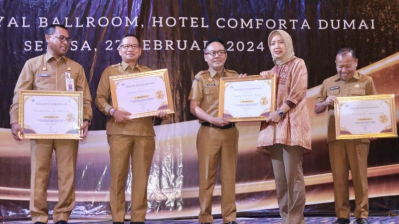 Pemkab Bengkalis Terima Piagam Penghargaan Dari KPPN Kota Dumai