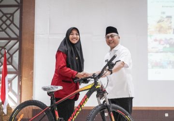 Fasilitasi Peserta Didik Hadapi SNPMB 2024, Pj Bupati Apriyadi Gelar TO Akbar