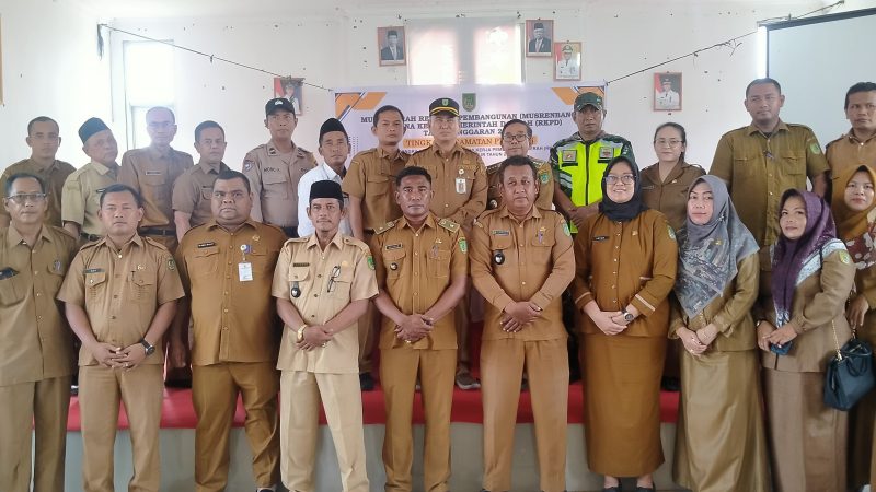 Asisten III Pemkab Rohil Buka Kegiatan Musrenbang di Kecamatan Pekaitan