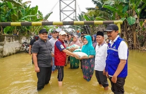 Ketua DPRD Kampar Bersama Pj Bupati Tinjau Lokasi Banjir