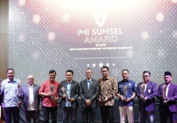 IMI Awards, Pj Bupati Apriyadi Dinobatkan Jadi Tokoh Otomotif Sumsel