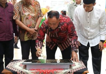 Resmikan KB dan SD IT Kurnia, Bupati Nanang: Upaya Mencetak Generasi Unggul