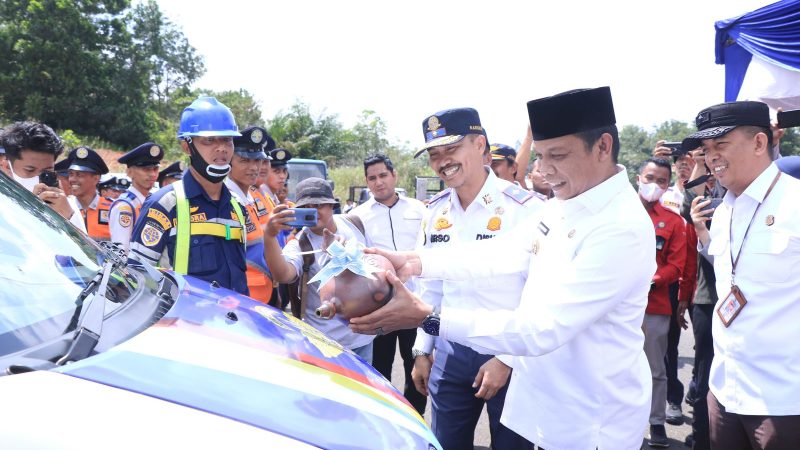 Pj Walikota Launching Mobil Layanan Cepat LPJU dan Bus TMP Gratis Bagi ASN