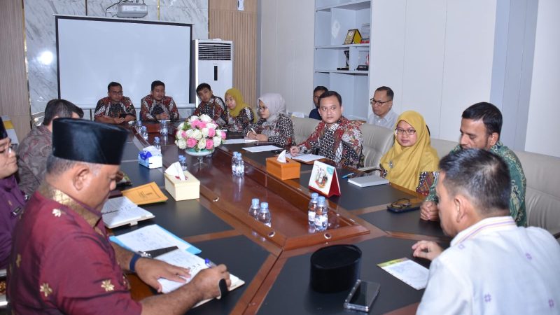 Pj Bupati Kampar Terima Tim BPK RI Perwakilan Provinsi Riau
