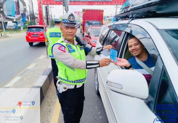 Mudahkan Pemudik, Satlantas Polres Banyuasin Pandu Dengan Barcode Jalan Alternatif