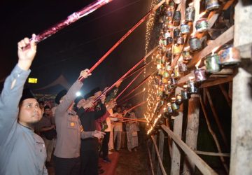 Wabup Bagus Santoso Bersama Forkopimda Membuka Secara Resmi Festival Budaya Lampu Colok 2024