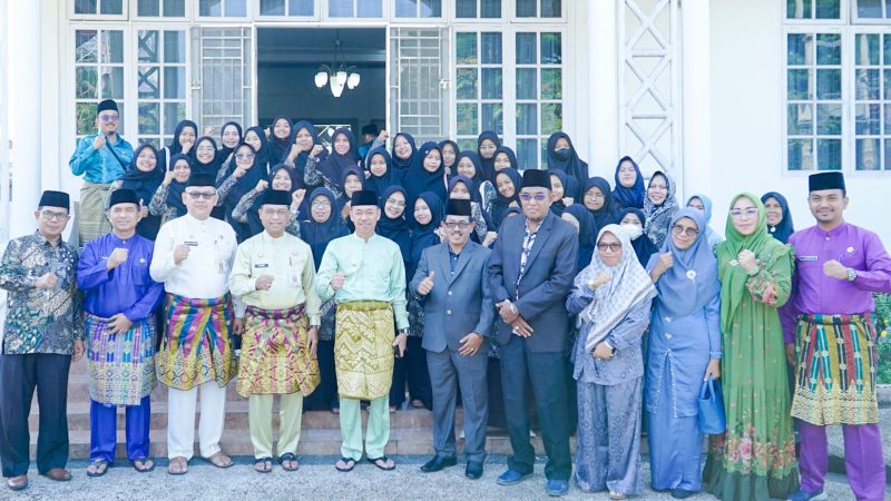 Bupati Afrizal Sintong Lepas Kafilah Rohil Ikuti MTQ Tingkat Provinsi di Kota Dumai