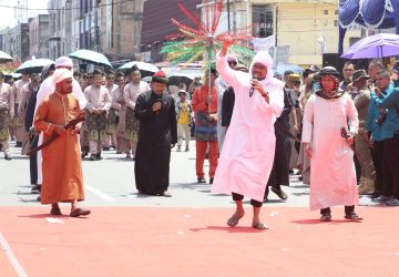 Aksi Teaterikal DKS Siak Pukau Penonton di Panggung Utama MTQ Riau