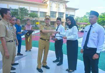 Pemkab Kampar Gelar Apel Penyerahan SK PPPK Formasi Tahun 2023 Secara Simbolis