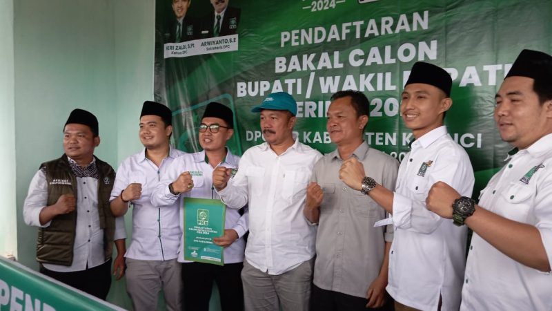 Resmi Daftar ke DPC PKB, Monadi Didampingi Para Tokoh Masyarakat dan Adat