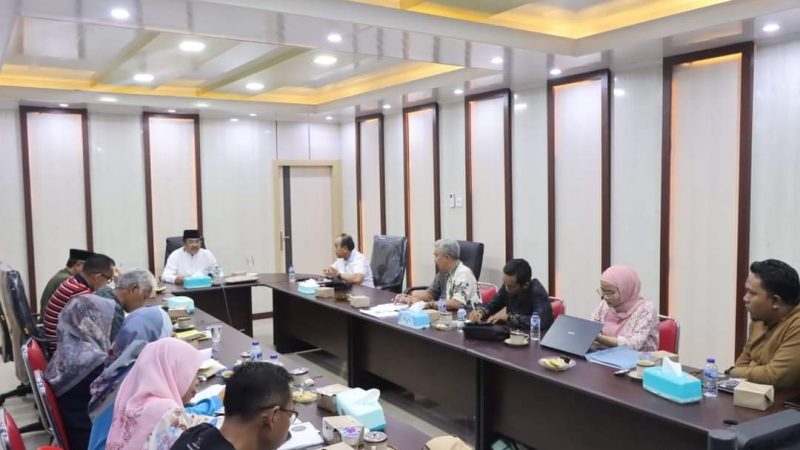 Bupati Tanjabbar Pimpin Rapat Rencana Bisnis BUMD PT Jabung Barat Sakti