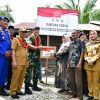 Wabup Dampingi Paban VI/Taswilnas Ster TNI Serahkan Bansos ke Warga Rupat