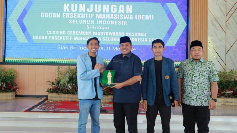 Bupati Siak Alfedri Menerima Kunjungan Badan Eksekutif Mahasiswa (BEM) Seluruh Indonesia