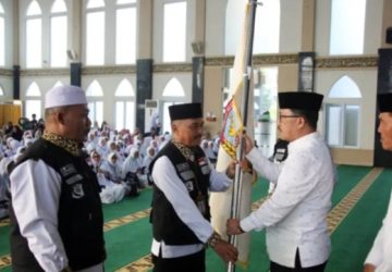 Sekda Thamrin Lepas Keberangkatan 418 Jemaah Calon Haji Lampung Selatan