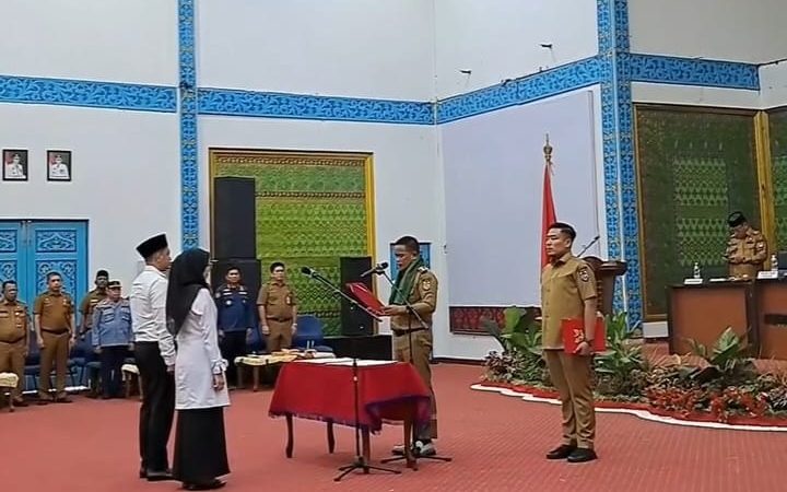Serahkan 280 SK PPPK, Bupati H Zukri Berpesan Jalankan Tugas Sebaik-baikya