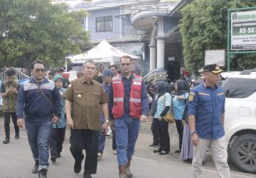 Pj. Bupati Tinjau Posko Kesehatan dan Dapur Umum Korban Banjir