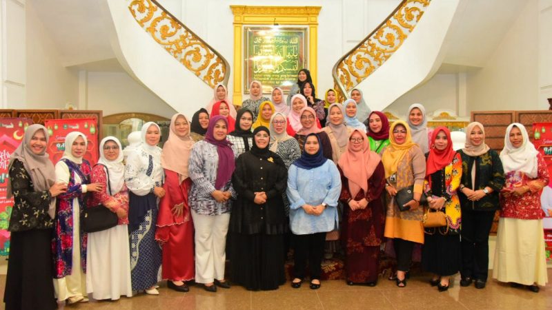 Pj Ketua TP PKK dijamu Makanan Khas Melayu&nbsp; Pada Saat Silaturrahmi di Negeri Junjungan