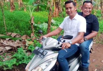 Dibonceng Naik Motor, Nanang Ermanto Tembus Lokasi Bedah Rumah yang Sulit Terjangkau