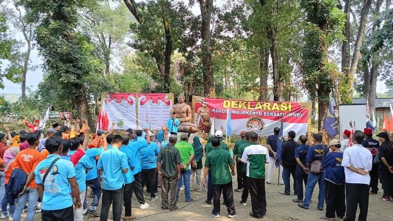 7 Parpol Non Parlemen di Mojokerto Tandatangani Deklarasi KMB di Harlah Pancasila