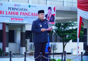Pj Bupati Sandi Fahlepi Pimpin langsung Upacara Hari Lahir Pancasila dan Peringatan Hari Lingkungan Hidup Sedunia