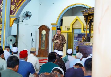 Pj. Bupati Sandi Fahlepi&nbsp; Safari Jumat di Masjid Al Karim Nur