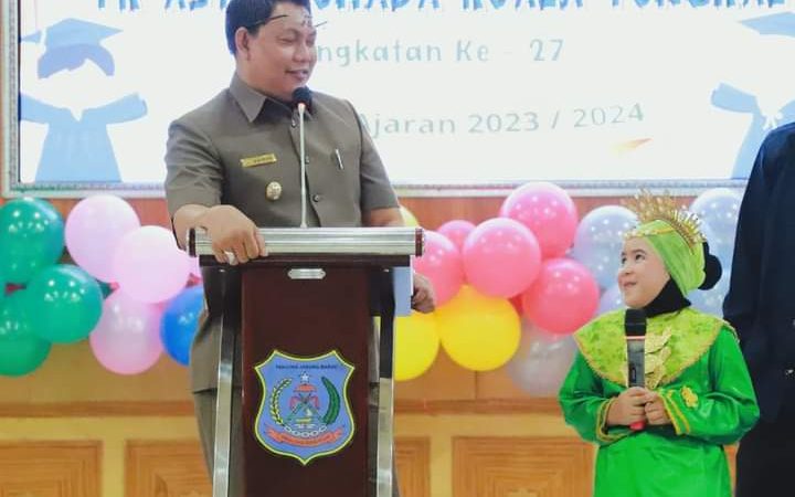 Wabup Tanjab Barat Ajak Siswa untuk Berbuat Baik, Rajin Belajar serta Hormati Guru