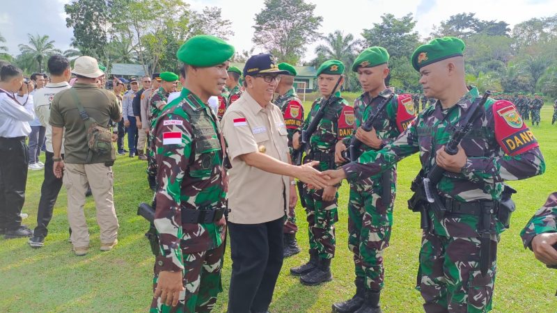 Pj Bupati Rizali Melepas 450 Prajurit Yonif 141/AYP Satgas Pamtas Papua Nugini