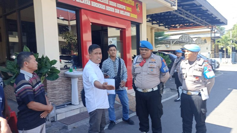 Diduga Lakukan Penghinaan, Tokoh Masyarakat Kedunglengkong Kecewa Sikap 2 Oknum Propam Polres Mojokerto