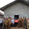 Bupati Nanang Ermanto Serahkan 3 Bantuan Bedah Rumah di Desa Karang Anyar Jati Agung