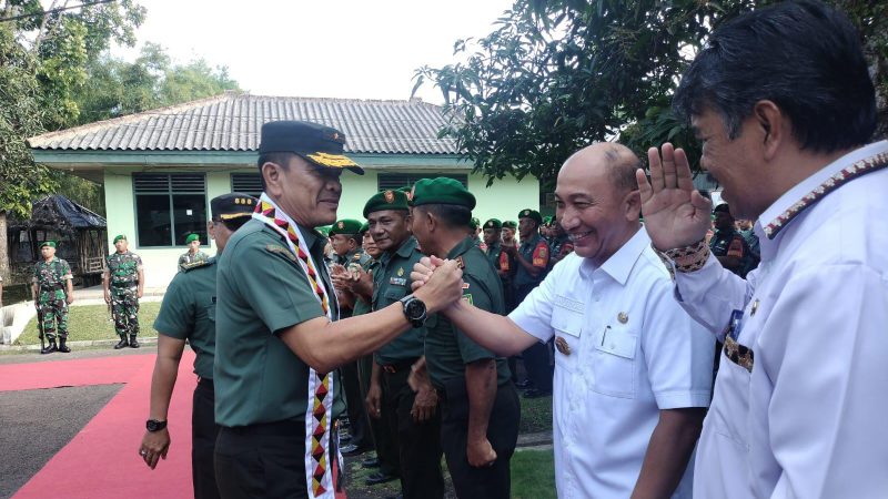 Pj. Bupati Tanggamus Menghadiri Kunjungan Kerja Danrem 043/Gatam ke Kodim 0424/Tanggamus