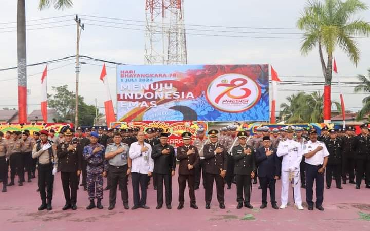 Pj Sekda H Dahlan Hadiri Peringatan HUT Bhayangkara ke-78 di Tanjab Barat