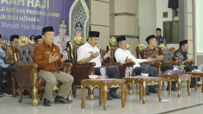 Dihadiri Wagub Abdullah Sani, Pj. Bupati Asraf Sambut Kepulangan Jemaah Haji Kerinci ke Tanah Air